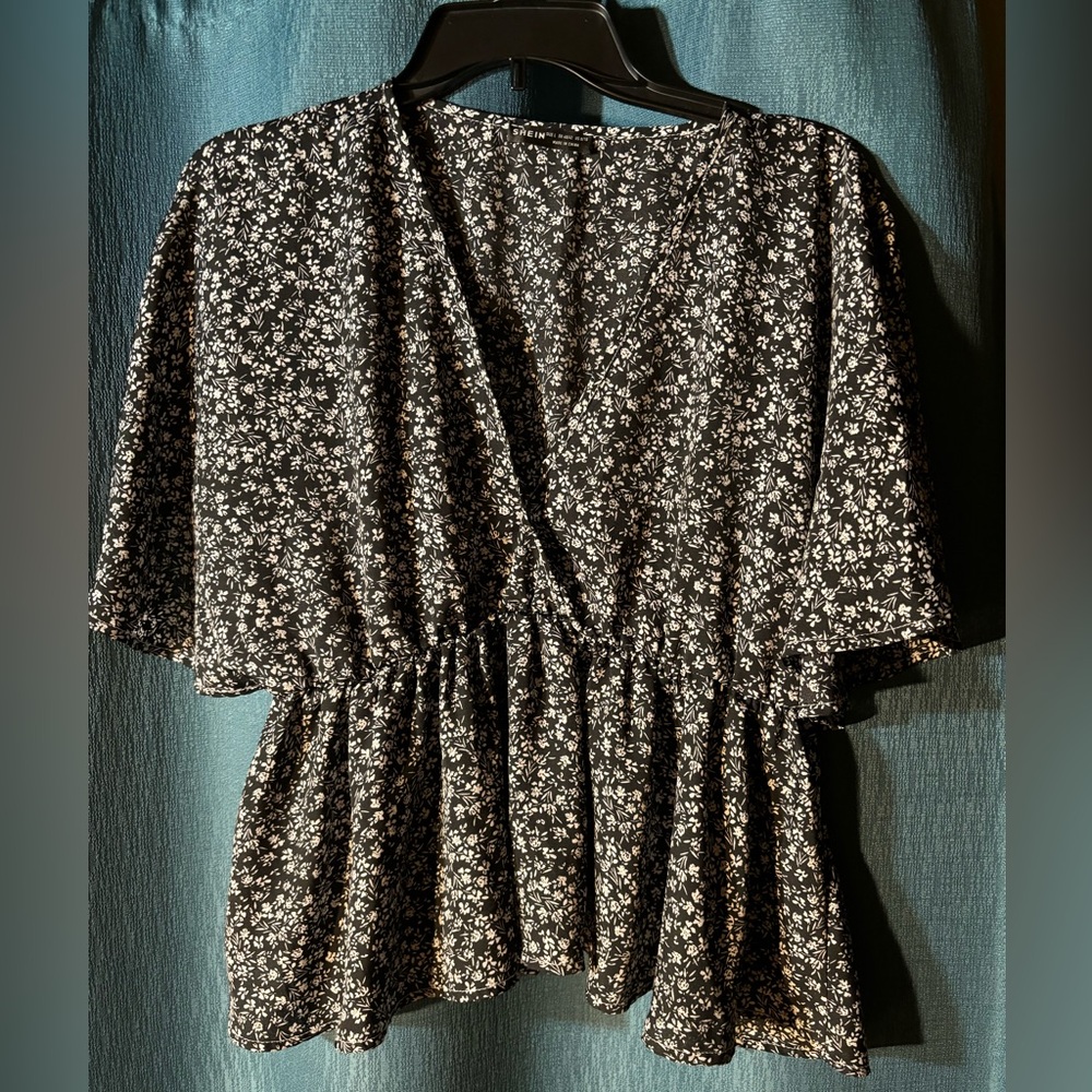 SHEIN Black and White Floral Peplum Top